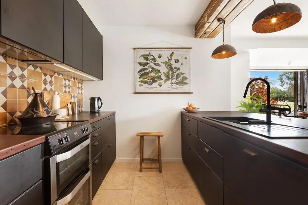 Byron Pacific Apartments - On Clarkes Beach 바이런베이 3*,  오스트레일리아