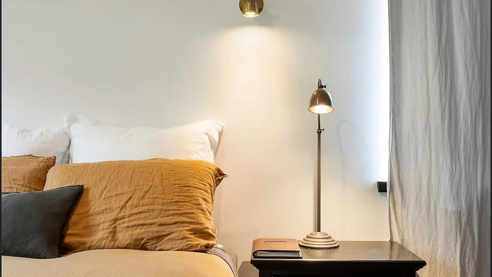 Byron Pacific Apartments - On Clarkes Beach 바이런베이 3*,  오스트레일리아