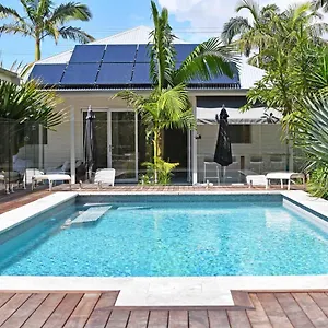 Byron Palms & - Adults Only **** Byron Bay