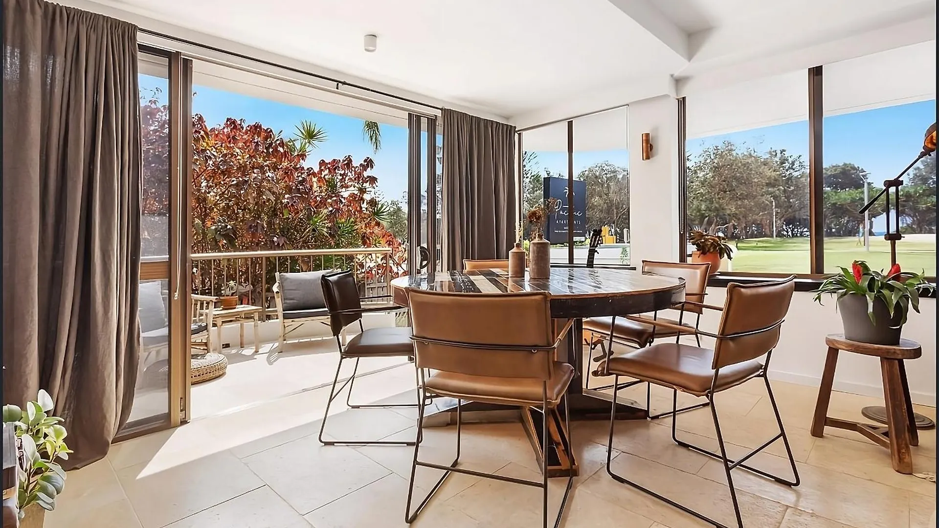 Byron Pacific Apartments - On Clarkes Beach Byron Bay
